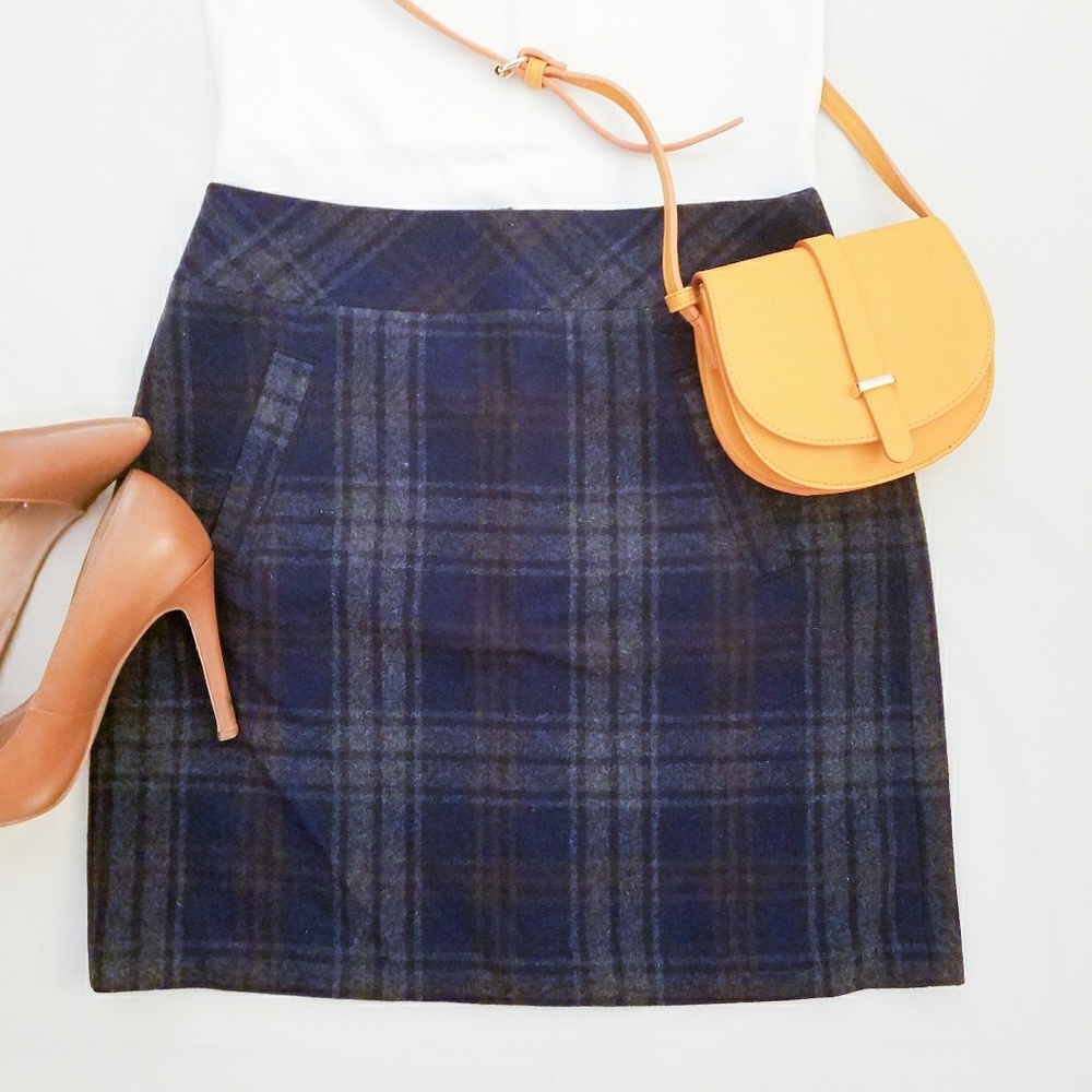 Loft Plaid Navy Skirt Petite